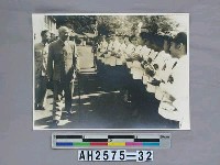 藏品(故總統蔣公生活照片：接見回國軍中服務之海外各地僑生)的圖片